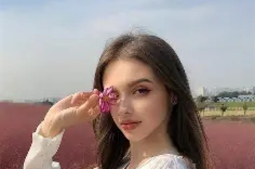 斗鱼女主播忘关摄像头私密画面流出！虚假人设彻底翻车